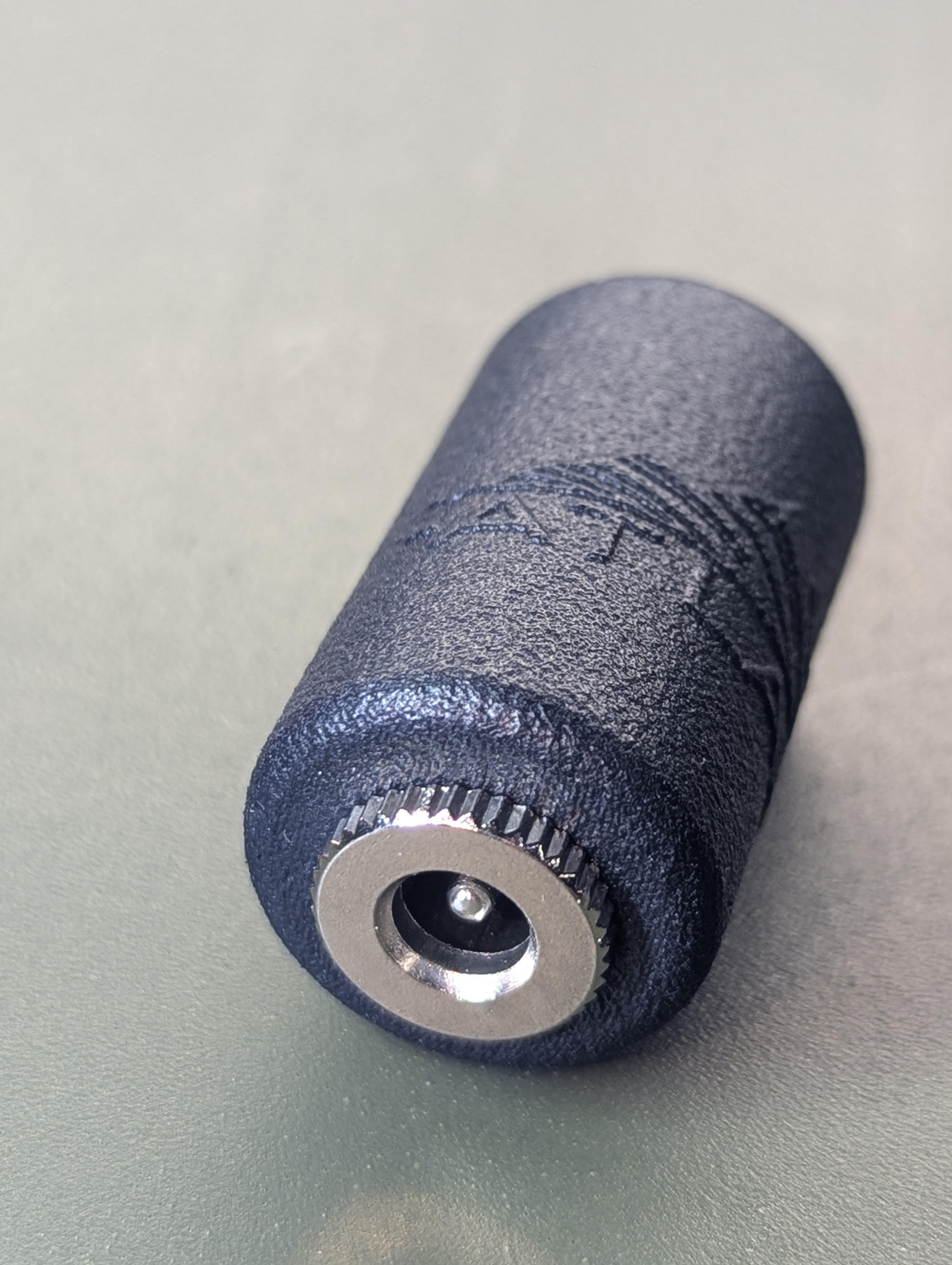 RC-2 5.5 mm x 2.1 mm barrel connector with knurled locking ring