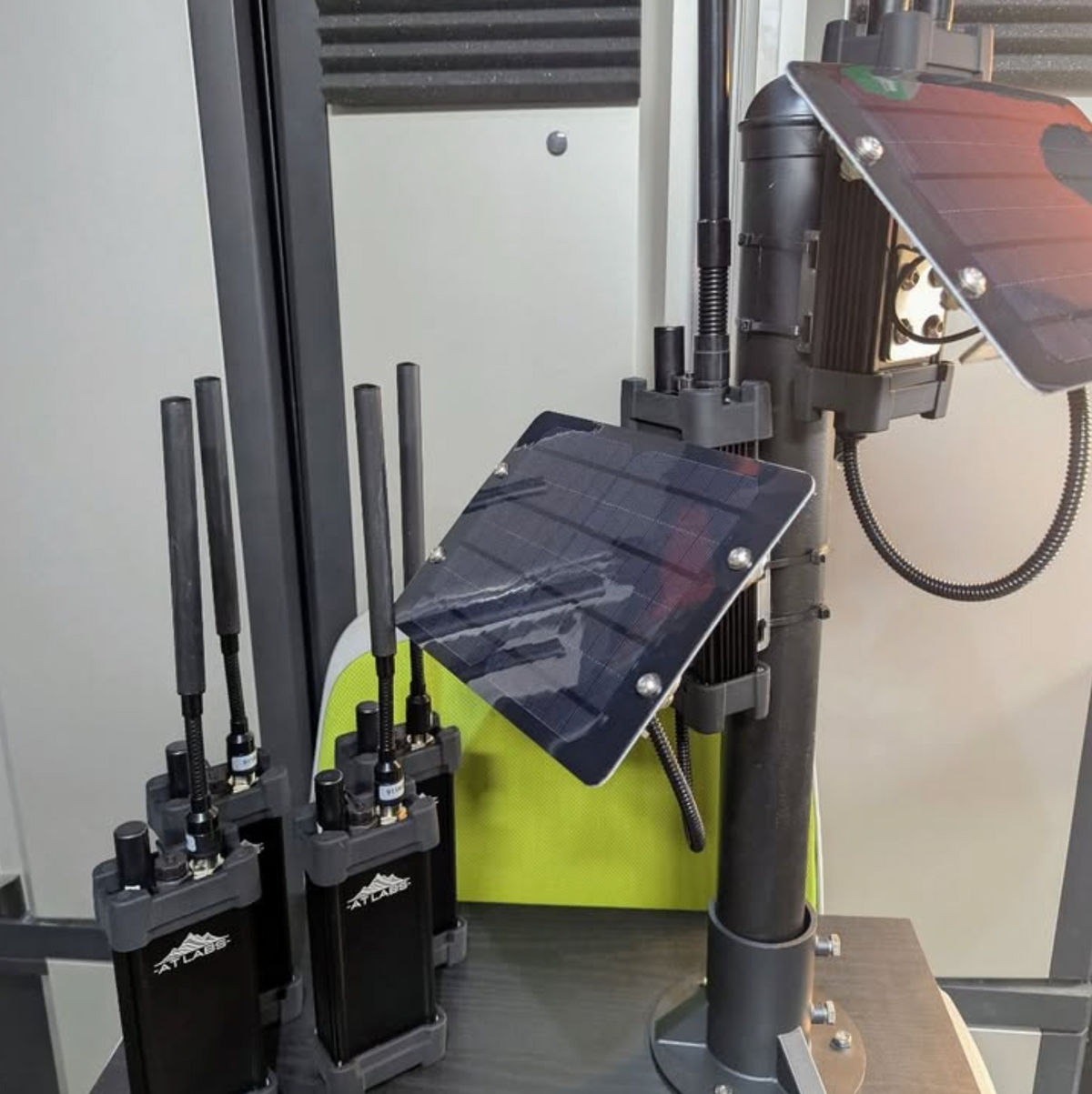RM-2 Ruggedized Manet Radio